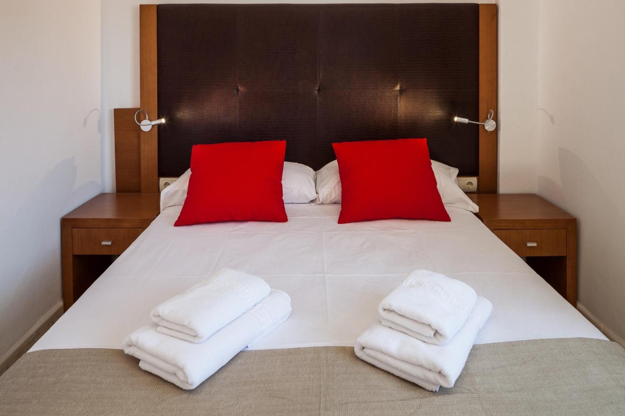 Ibiza Heaven Apartments (Adults Only) Platja d'en Bossa Zimmer foto