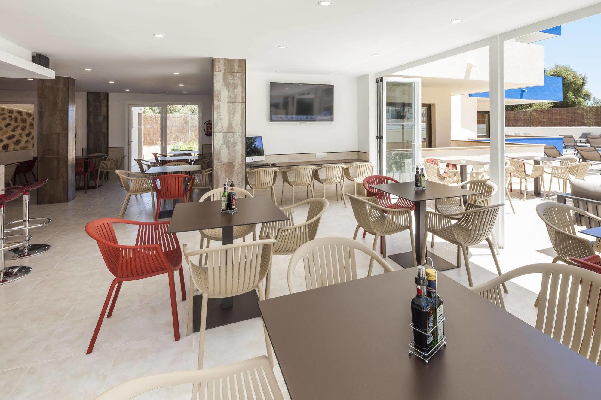 Ibiza Heaven Apartments (Adults Only) Platja d'en Bossa Exterior foto